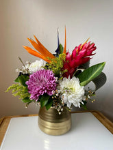 Load image into Gallery viewer, Stay Golden Bqt
